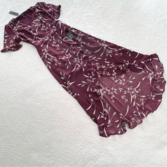 NWT Lulus Wild Winds Burgundy Floral Print High-Low Wrap Dress Medium - Picture 2 of 6